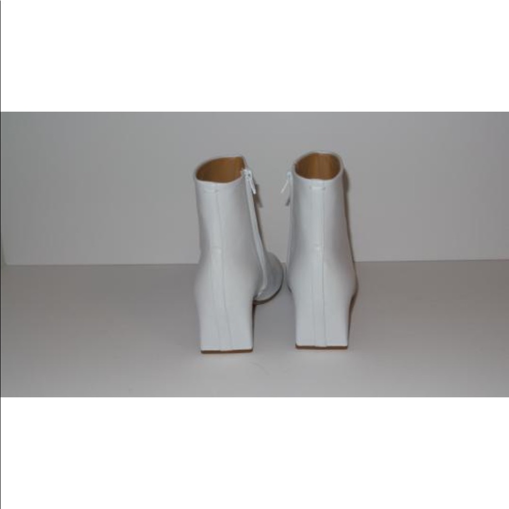 MAISON MARGIELA SPLIT TOE TABI WHITE ANKLE BOOTS - Picture 4 of 9